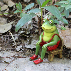 Funny Frog Sculpture Statue Resin Frog Figurine for Garden Decoration