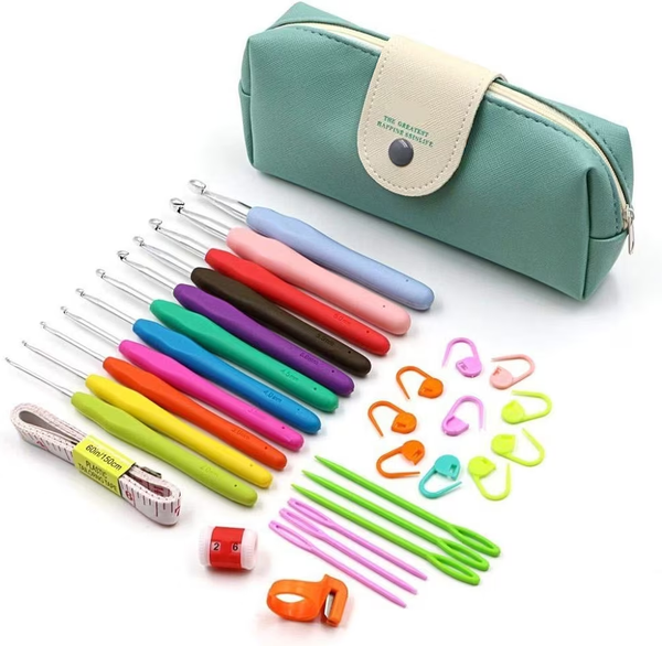30 Packs of Crochet Hook Set Ergonomic Soft Handle Knitting Knitting Needles and Sewing Accessories